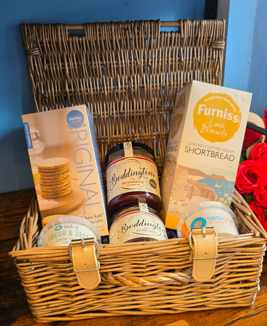Cornish Savoury & Sweet Hamper