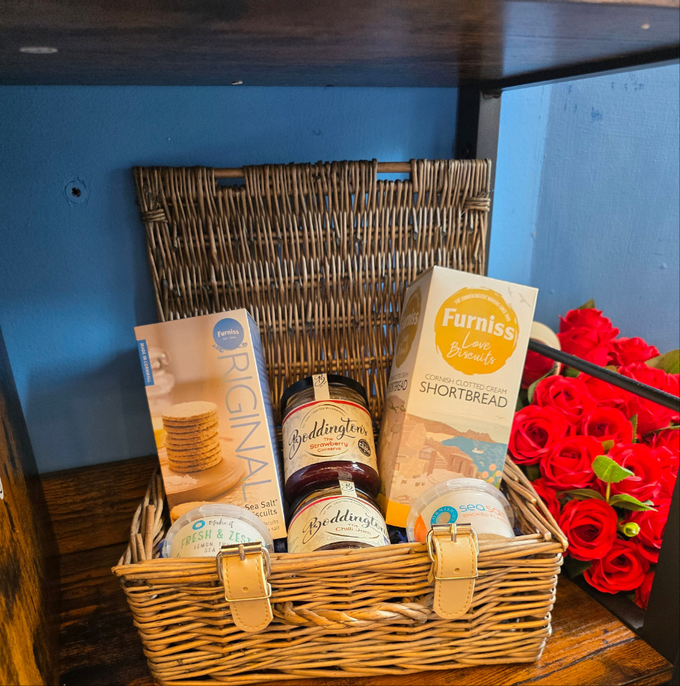 Cornish Savoury & Sweet Hamper